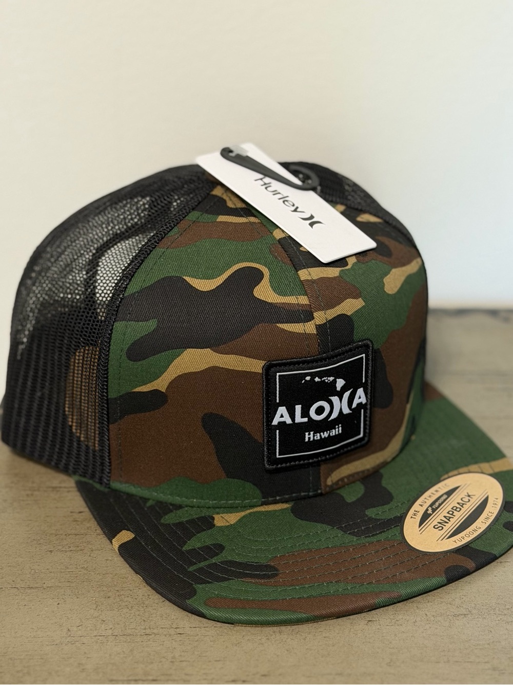NWT Hurley Aloha Hawaii with Hawaiian Islands Camo Snapback Trucker - Unique